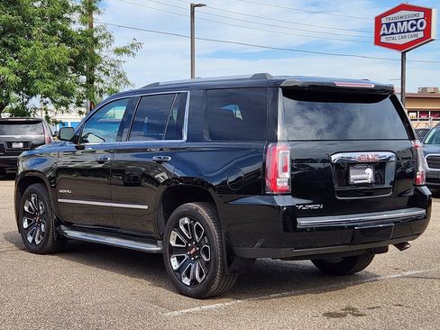 Used 2015 GMC Yukon Denali AWD/4WD image 8