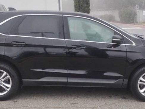 Used 2016 Ford Edge SEL w/ Equipment Group 201A image 3