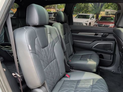 Used 2025 Kia Telluride SX X-Line AWD/4WD image 43