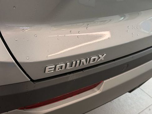 Used 2025 Chevrolet Equinox LT w/ Safety and Technology Package FWD image 14