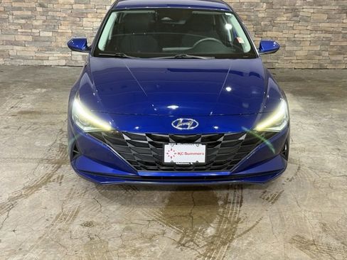 Used 2021 Hyundai Elantra SE image 29
