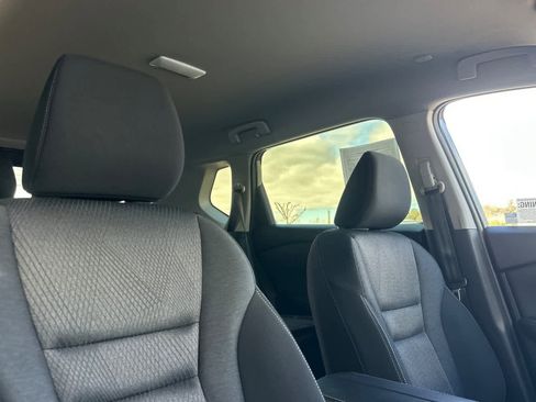 Used 2024 Nissan Rogue SV image 18