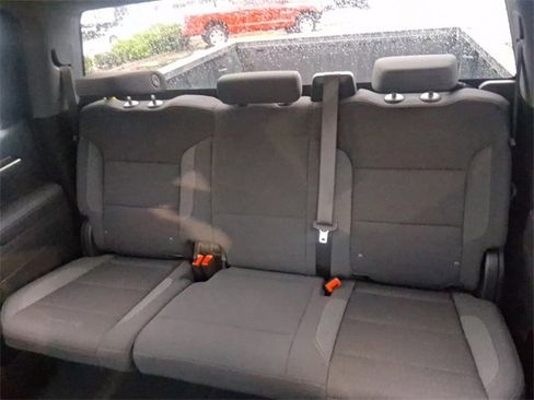 Used 2025 Chevrolet Silverado 1500 LT image 13