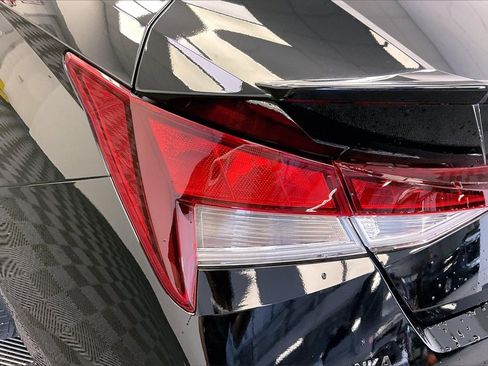 Used 2025 Hyundai Elantra Sport image 23