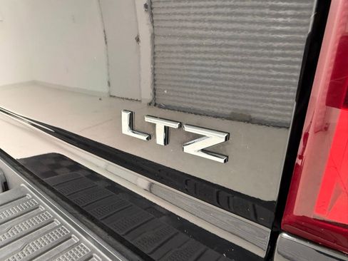 Used 2021 Chevrolet Silverado 2500 LTZ w/ LTZ Plus Package image 8