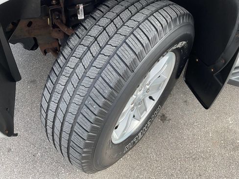 Used 2011 GMC Yukon XL SLT image 55