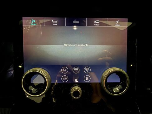 Used 2018 Land Rover Range Rover Velar R-Dynamic SE AWD/4WD image 22