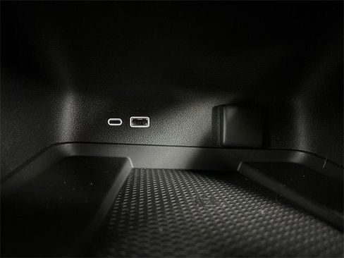 New 2025 Chevrolet Traverse LT w/ Sun and Wheel Package image 35