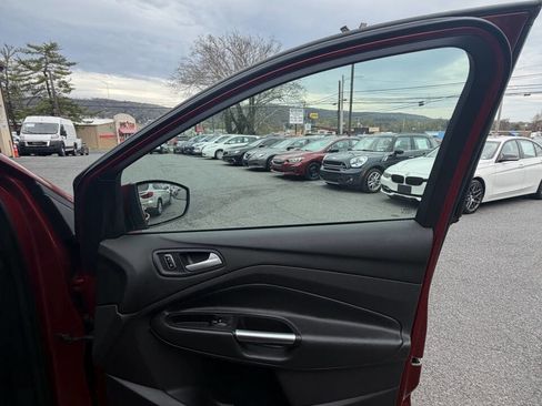 Used 2015 Ford Escape SE AWD/4WD image 30