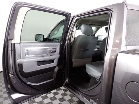 Used 2019 RAM 1500 Classic Warlock AWD/4WD image 36