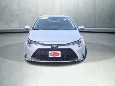 Used 2020 Toyota Corolla LE FWD image 2