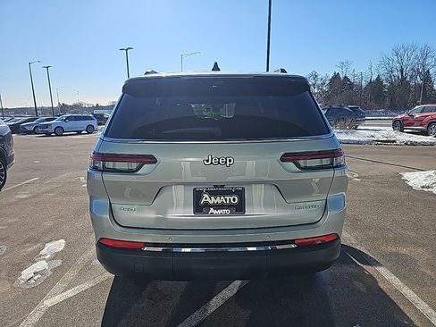 Used 2024 Jeep Grand Cherokee L Limited w/ Luxury Tech Group II image 4