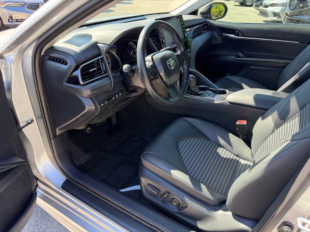 Used 2024 Toyota Camry SE w/ Cold Weather Package FWD image 12
