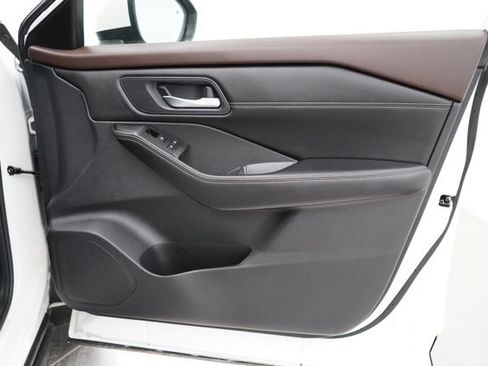 Used 2023 Nissan Rogue SV w/ SV Premium B Package image 71