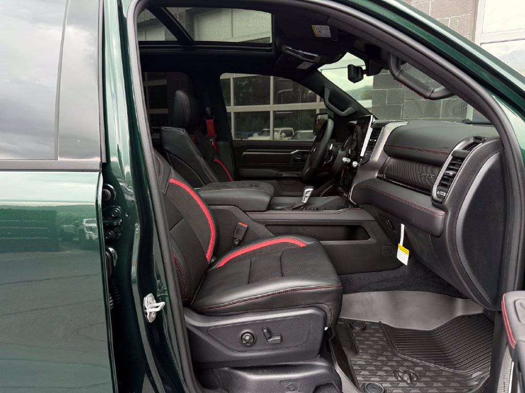 Used 2027 RAM 1500 4x4 Crew Cab image 55