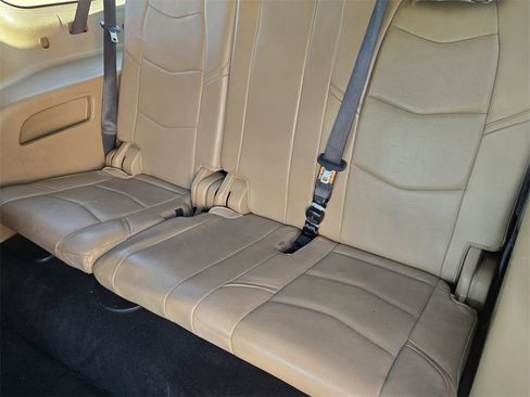 Used 2018 Cadillac Escalade ESV Platinum image 30