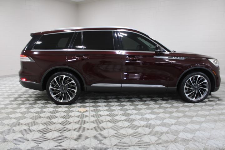 Used 2022 Lincoln Aviator Reserve w/ Equipment Group 201A AWD/4WD image 13