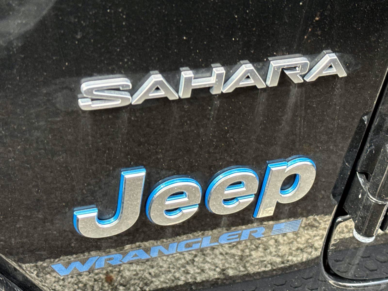 Used 2023 Jeep Wrangler Unlimited Sahara w/ Cold Weather Group AWD/4WD image 6