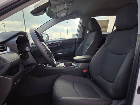 New 2025 Toyota RAV4 LE image 9