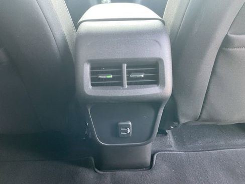 Used 2021 Chevrolet Equinox LT image 11