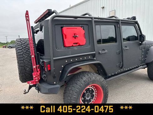 Used 2013 Jeep Wrangler Unlimited Rubicon w/ Connectivity Group AWD/4WD image 9