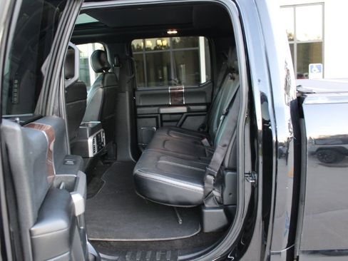 Used 2017 Ford F150 Platinum w/ Equipment Group 701A Luxury image 9