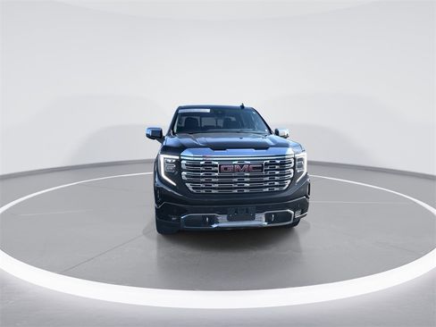 Used 2024 GMC Sierra 1500 Denali w/ Denali Reserve Package image 3