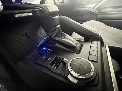 Certified 2025 Toyota Tacoma SR5 image 20