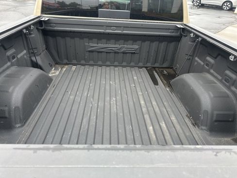 Used 2022 Chevrolet Silverado 1500 ZR2 w/ Technology Package image 18