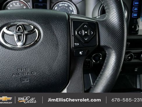 Used 2016 Toyota Tacoma TRD Off-Road image 11