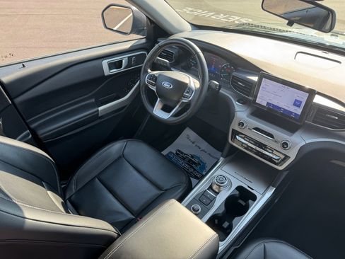 Used 2023 Ford Explorer XLT w/ Equipment Group 202A image 19