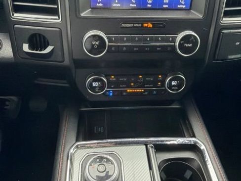 Used 2020 Ford Expedition Limited w/ Equipment Group 303A AWD/4WD image 14