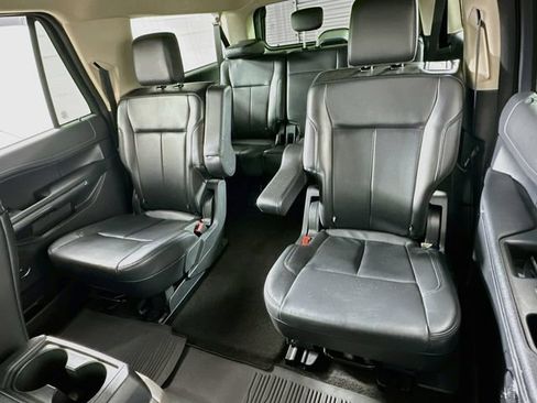 Used 2023 Ford Expedition Max XLT RWD image 11