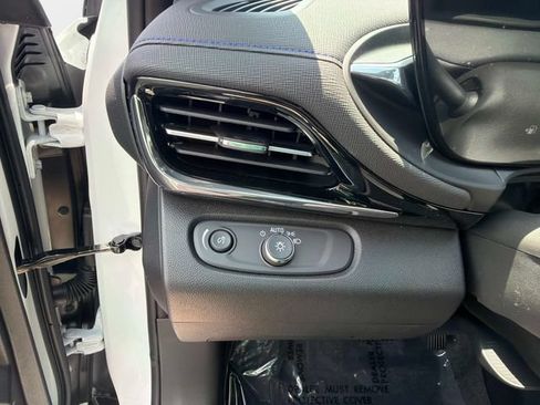 New 2026 Buick Envista Sport Touring w/ Convenience I Package FWD image 30