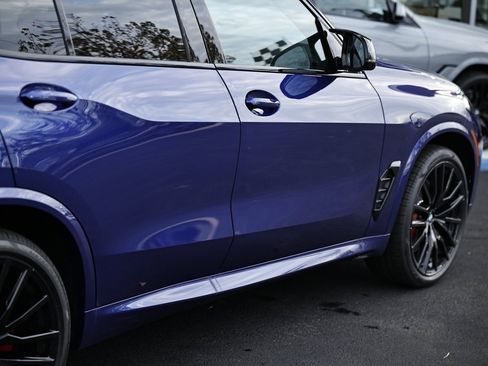 New 2026 BMW X5 M60i w/ Climate Comfort Package image 8