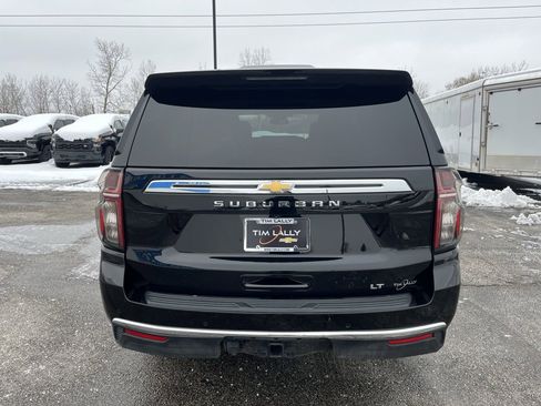 Used 2024 Chevrolet Suburban LT image 6