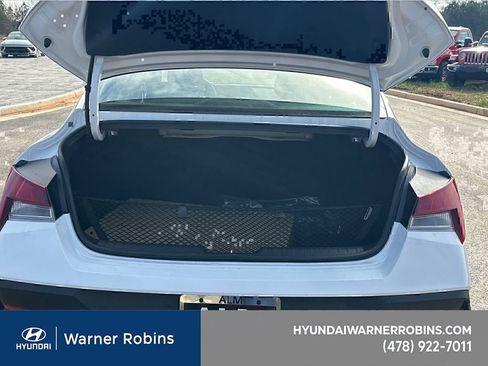 New 2025 Hyundai Elantra Sport image 17