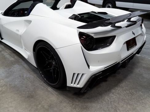 Used 2017 Ferrari 488 Spider RWD image 19