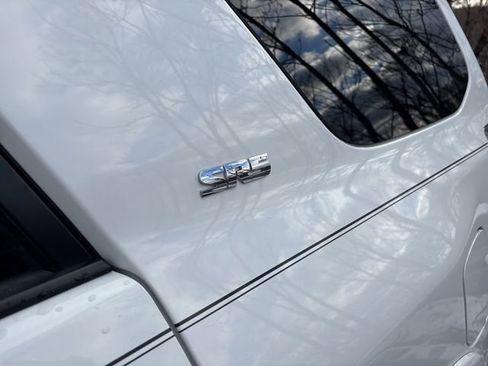 Used 2016 Toyota 4Runner SR5 image 11