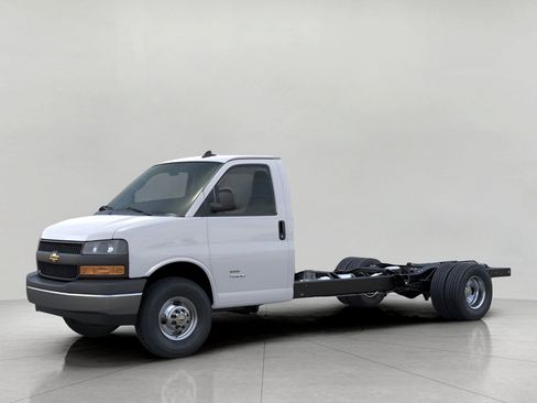 New 2025 Chevrolet Express 3500 w/ Power Convenience Package image 2