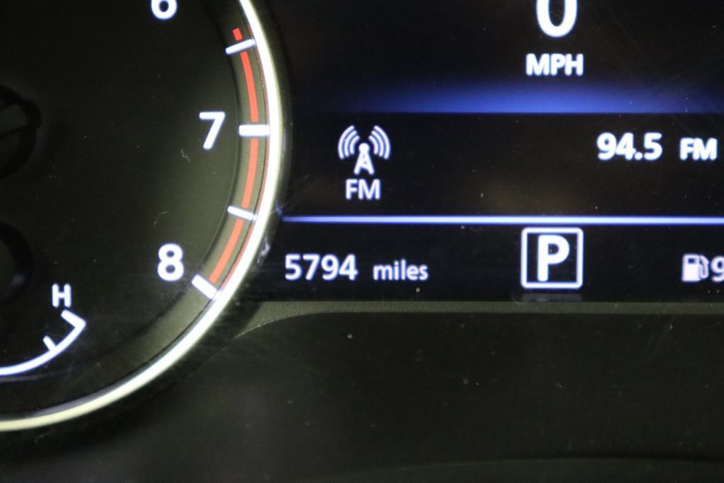 Used 2024 Nissan Sentra SV FWD image 35