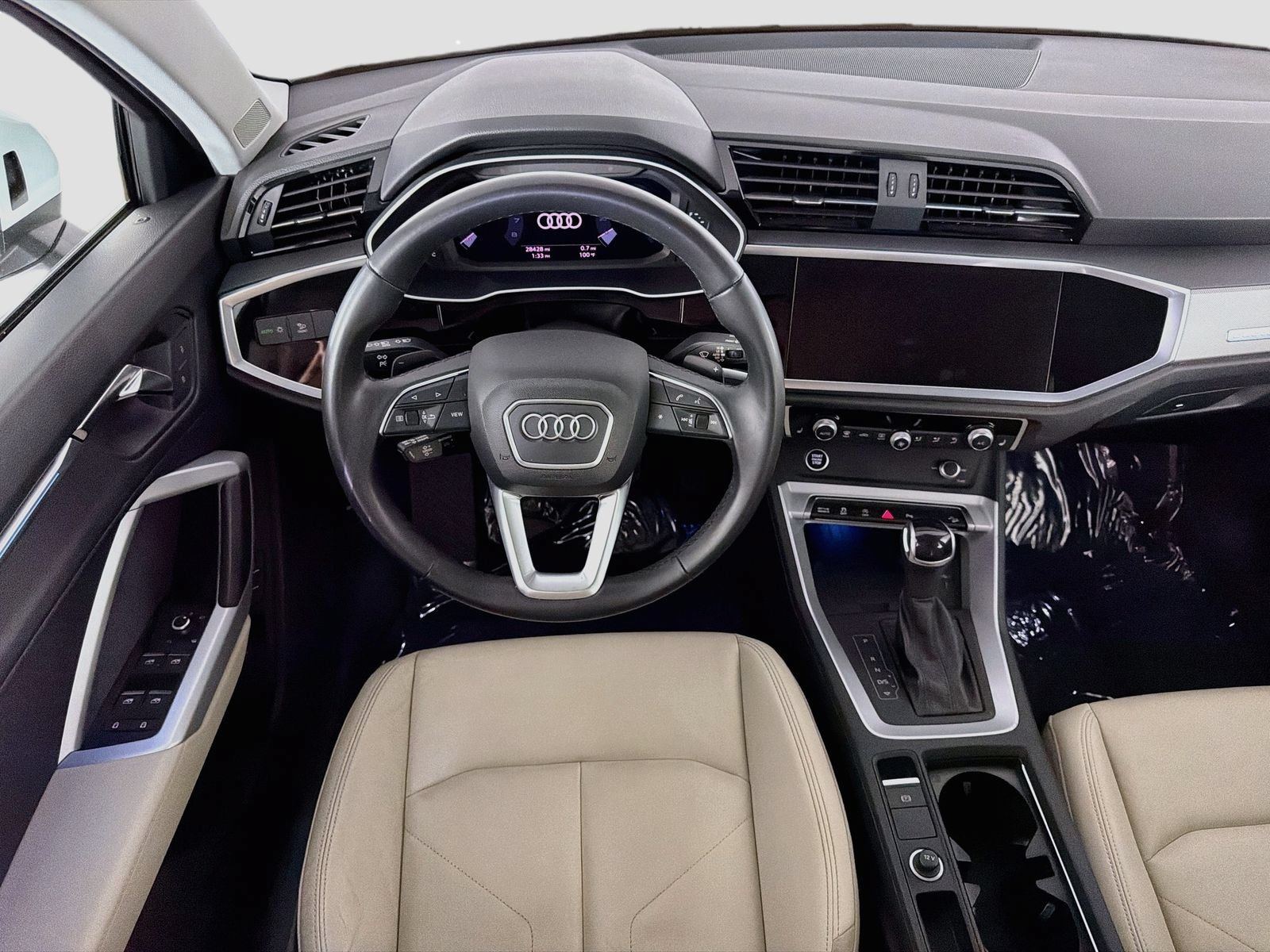 Used 2023 Audi Q3 2.0T Premium Plus w/ Premium Plus Package AWD/4WD image 21