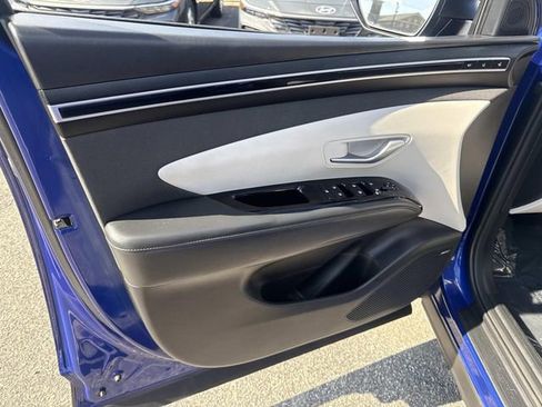Used 2023 Hyundai Tucson Limited image 18