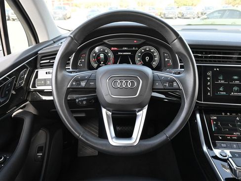 Used 2023 Audi Q7 2.0T Premium w/ Convenience Package image 5