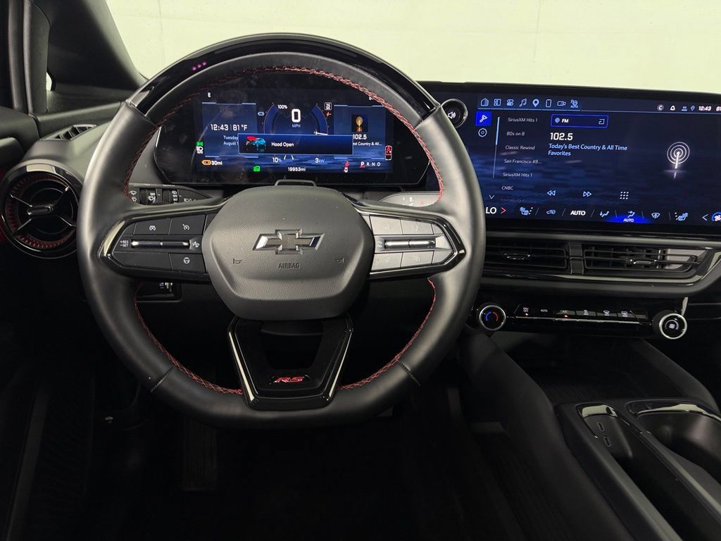 Used 2024 Chevrolet Equinox EV RS FWD image 13