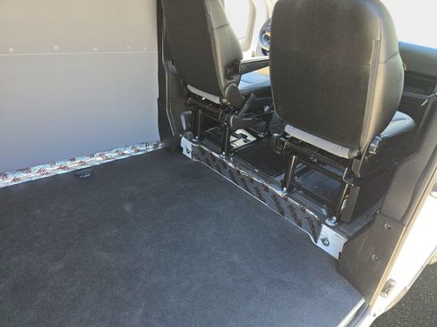 Used 2025 RAM ProMaster 2500 w/ Convenience Group FWD image 13