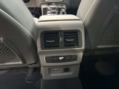 Used 2022 Audi Q5 2.0T Premium w/ Convenience Package image 16