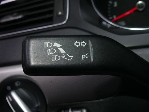 Used 2017 Volkswagen Jetta S image 30