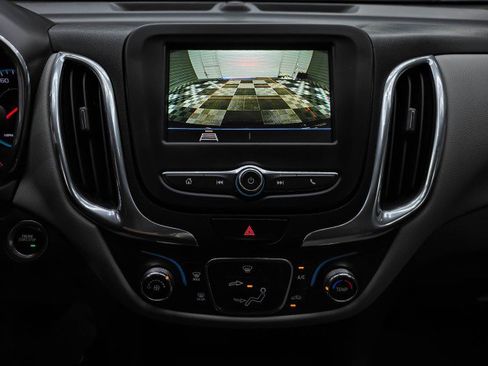Used 2019 Chevrolet Equinox LS w/ LS Convenience Package AWD/4WD image 27
