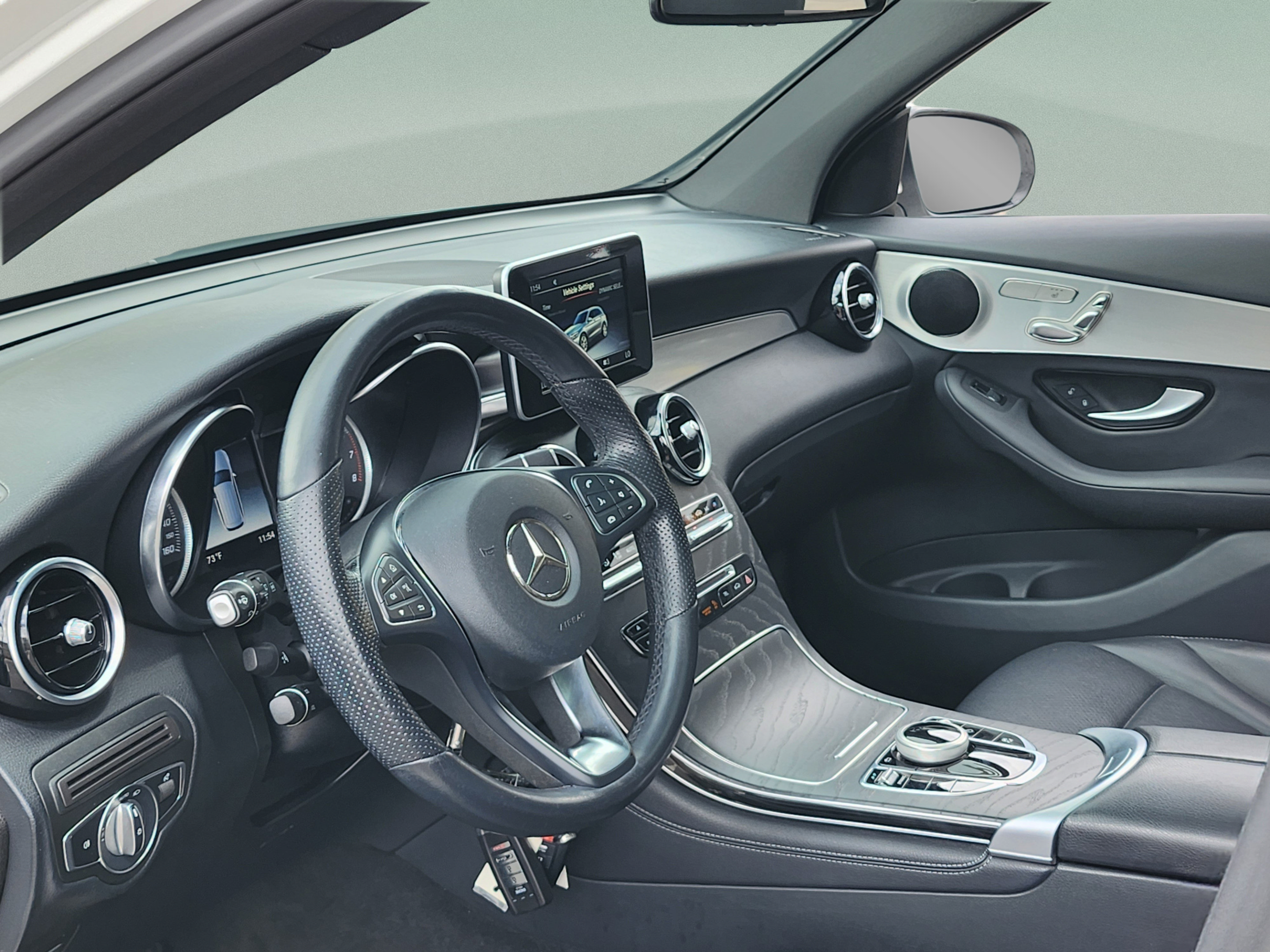 Used 2019 Mercedes-Benz GLC 300 image 11